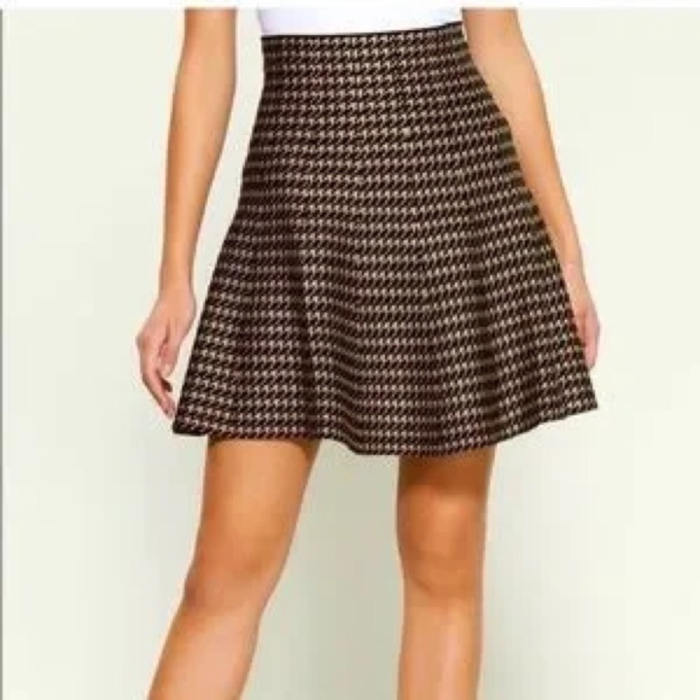 Max Studio Houndstooth High Waisted A-Line Mini Skirt - Size S